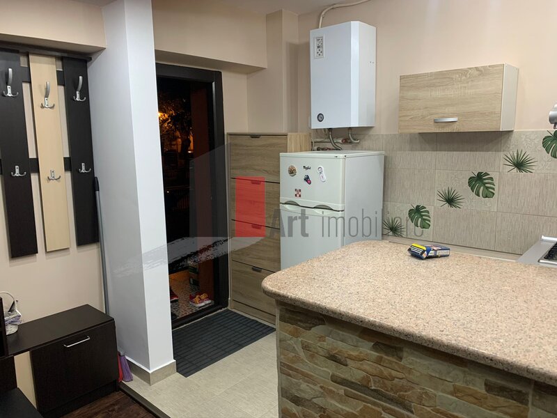 Mihail Sebastian, garsoniera dubla.