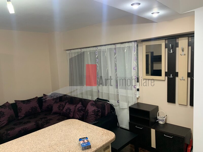 Mihail Sebastian, garsoniera dubla.